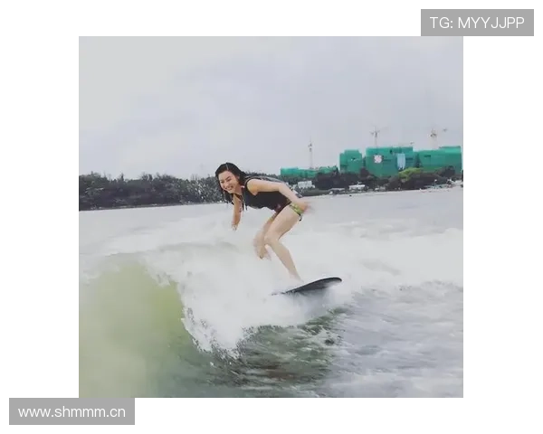 瑞安·洛赫特这生活简直像脱线明星，泳裤背后藏着多少钱包秘密啊？